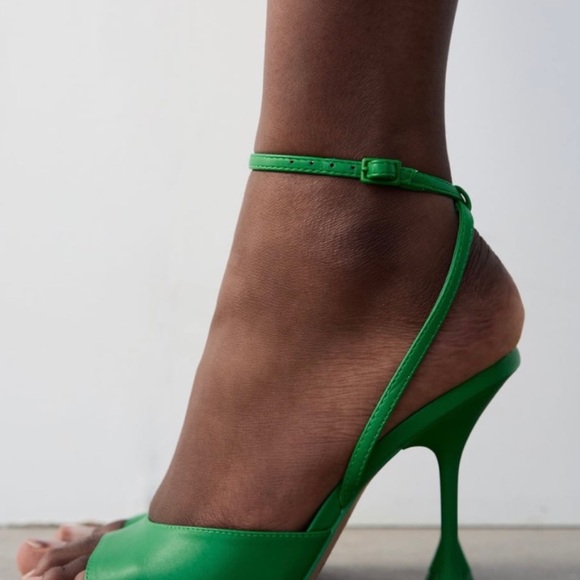 NEW. ZARA Heeled sandals. - Picture 1 of 6